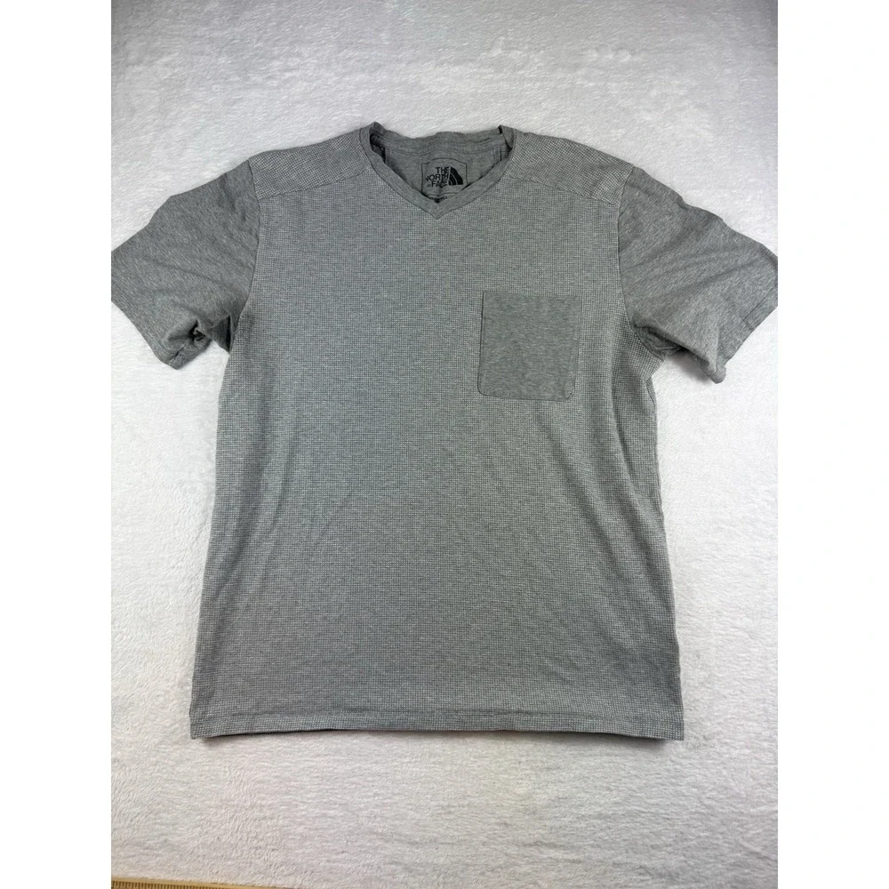 The North Face Men's M V-Neck Pocket T-shirt‎ Gray Short Sleeve Cotton Thermal